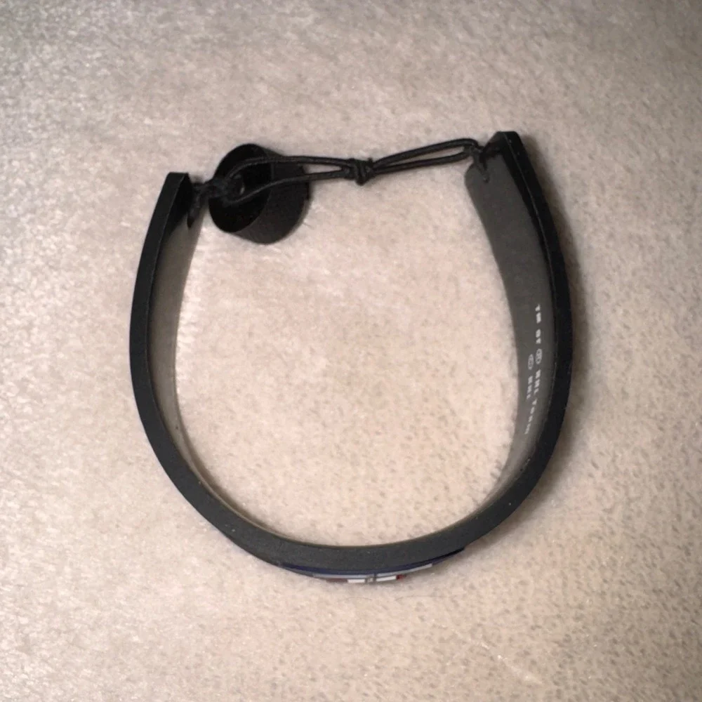 Columbus Blue Jackets NHL Gamewear Black Silicone Adjustable Bracelet Logo